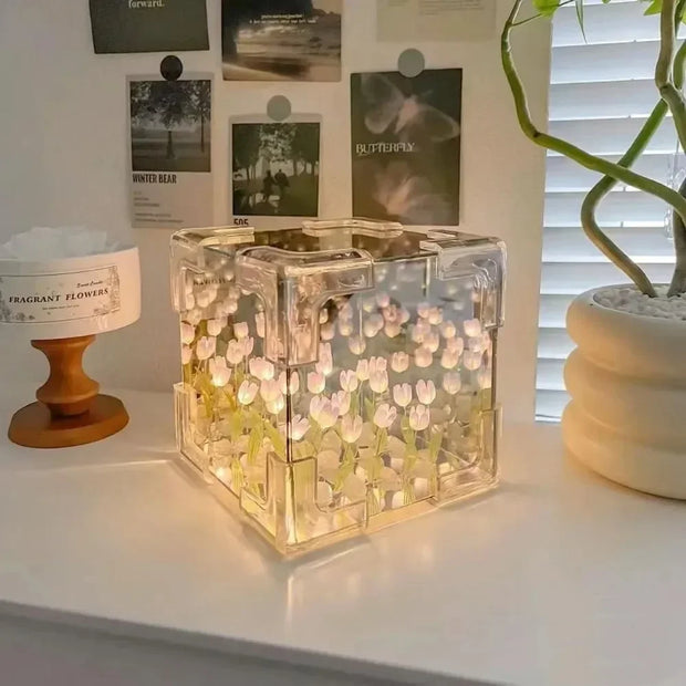 Lampe de Nuit en Cube 3D "Tulipe et Mer de Fleurs"