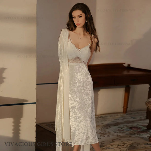 Ensemble de Lingerie en Velours avec Peignoir à Capuche